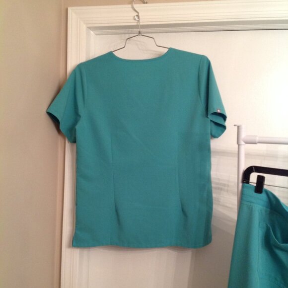 EUC Figs Technical Collection Scrubs Set Pants Shirt Top Seafoam Green Blue L - Picture 6 of 10